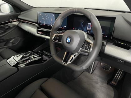  BMW 5 SERIES 520i M Sport 4dr Auto