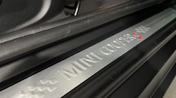  MINI CONVERTIBLE 2.0 Cooper S Exclusive Premium Plus 2dr Auto 2856872