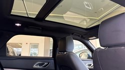 2022 (22) LAND ROVER RANGE ROVER VELAR 2.0 D200 Edition 5dr Auto 5765970