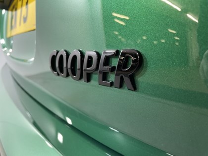  MINI HATCHBACK 1.5 Cooper Exclusive 3dr Auto