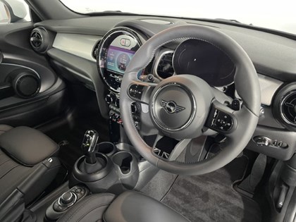  MINI HATCHBACK 2.0 Cooper S Exclusive Premium 3dr Auto