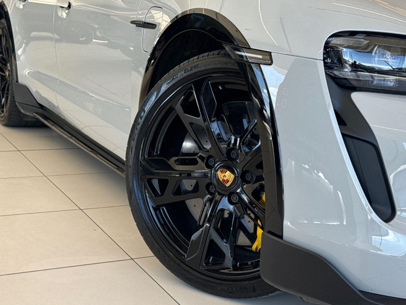 2023 (73) PORSCHE TAYCAN 560kW Turbo S 93kWh 5dr Auto 5765740