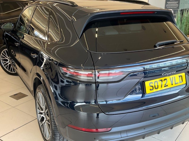 2022 (72) PORSCHE CAYENNE E-Hybrid Platinum Edition 5dr Tiptronic S 5755301