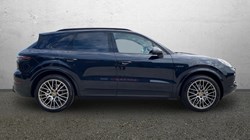 2022 (72) PORSCHE CAYENNE E-Hybrid Platinum Edition 5dr Tiptronic S 5755258
