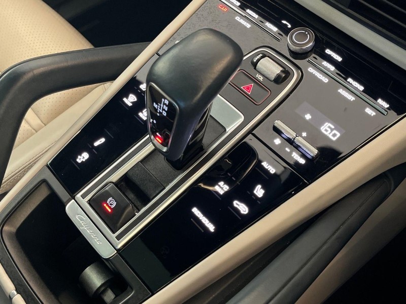2022 (72) PORSCHE CAYENNE E-Hybrid Platinum Edition 5dr Tiptronic S 5755288
