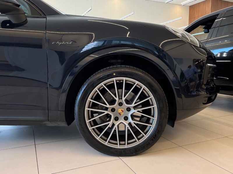 2022 (72) PORSCHE CAYENNE E-Hybrid Platinum Edition 5dr Tiptronic S 5755261