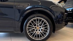 2022 (72) PORSCHE CAYENNE E-Hybrid Platinum Edition 5dr Tiptronic S 5755261