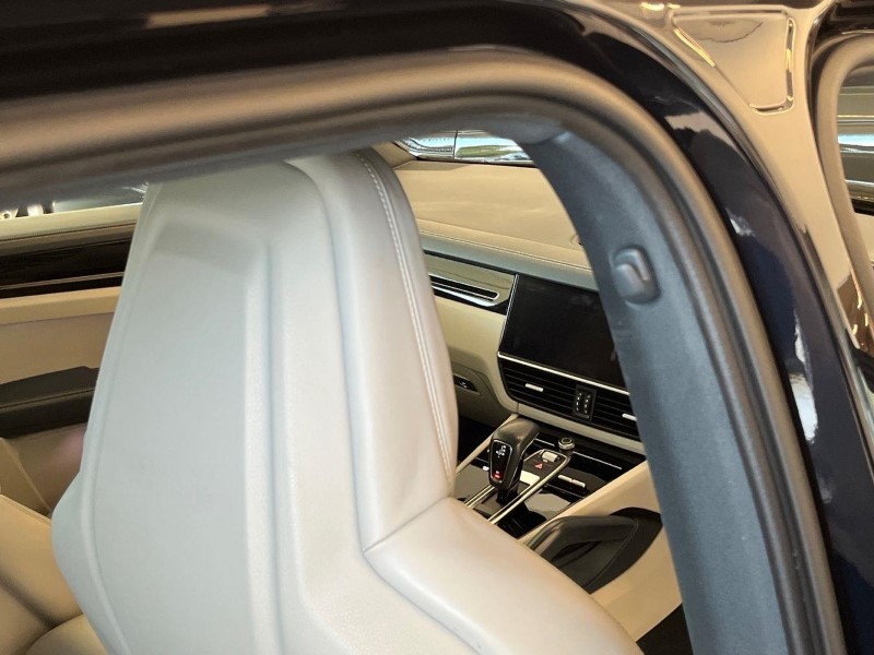 2022 (72) PORSCHE CAYENNE E-Hybrid Platinum Edition 5dr Tiptronic S 5755312