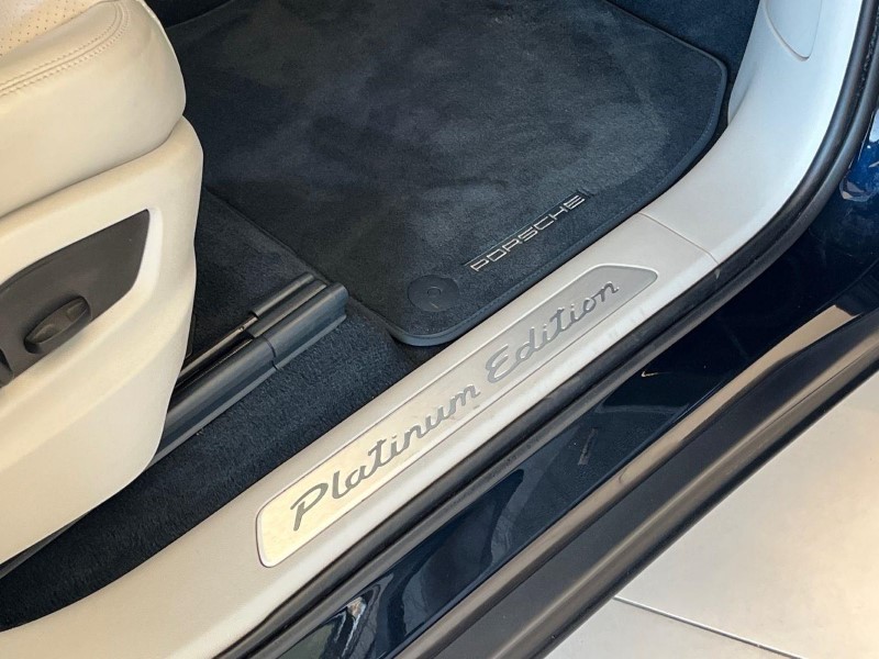 2022 (72) PORSCHE CAYENNE E-Hybrid Platinum Edition 5dr Tiptronic S 5755292