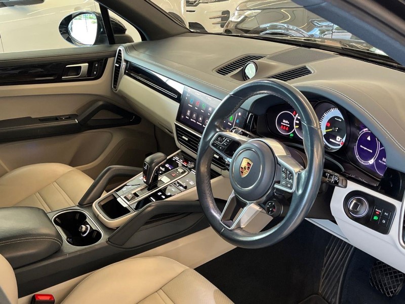 2022 (72) PORSCHE CAYENNE E-Hybrid Platinum Edition 5dr Tiptronic S 5755308