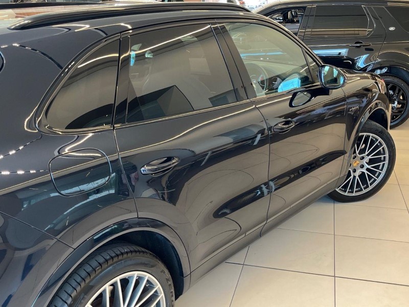 2022 (72) PORSCHE CAYENNE E-Hybrid Platinum Edition 5dr Tiptronic S 5755305