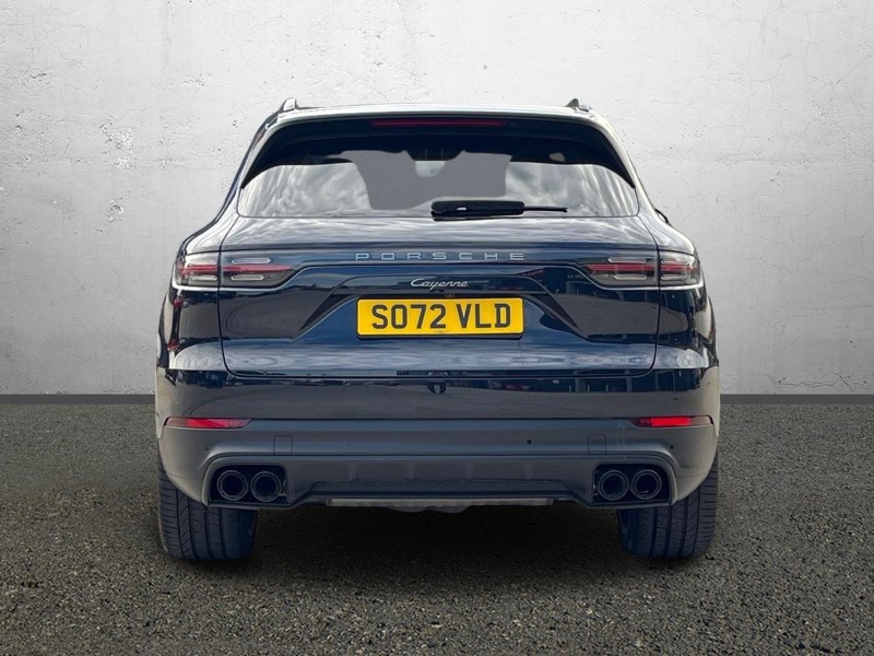 2022 (72) PORSCHE CAYENNE E-Hybrid Platinum Edition 5dr Tiptronic S 5755259