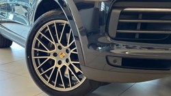 2022 (72) PORSCHE CAYENNE E-Hybrid Platinum Edition 5dr Tiptronic S 5755298