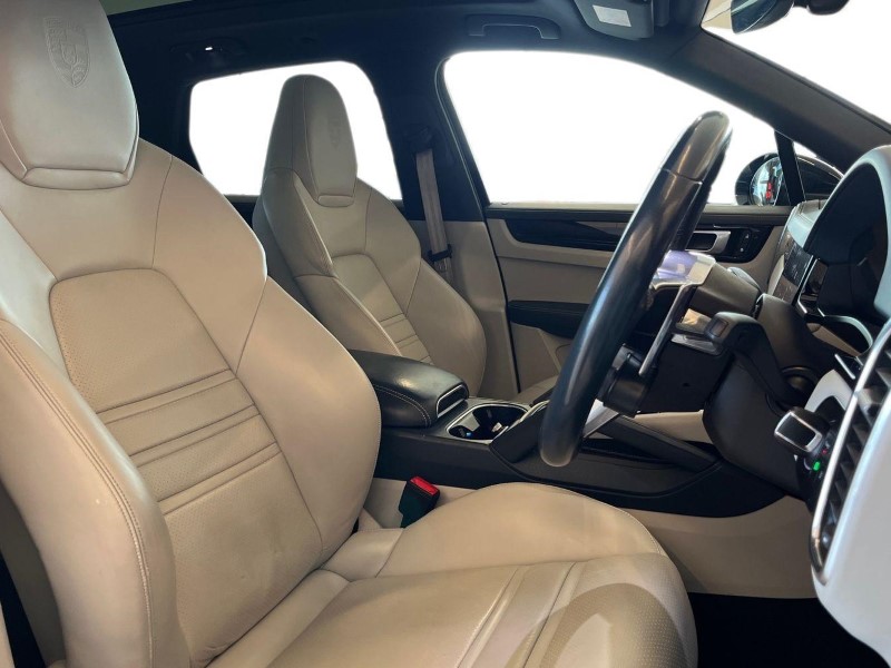 2022 (72) PORSCHE CAYENNE E-Hybrid Platinum Edition 5dr Tiptronic S 5755279