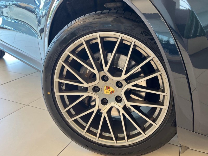 2022 (72) PORSCHE CAYENNE E-Hybrid Platinum Edition 5dr Tiptronic S 5755307