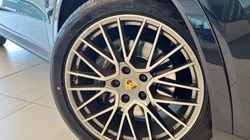 2022 (72) PORSCHE CAYENNE E-Hybrid Platinum Edition 5dr Tiptronic S 5755307