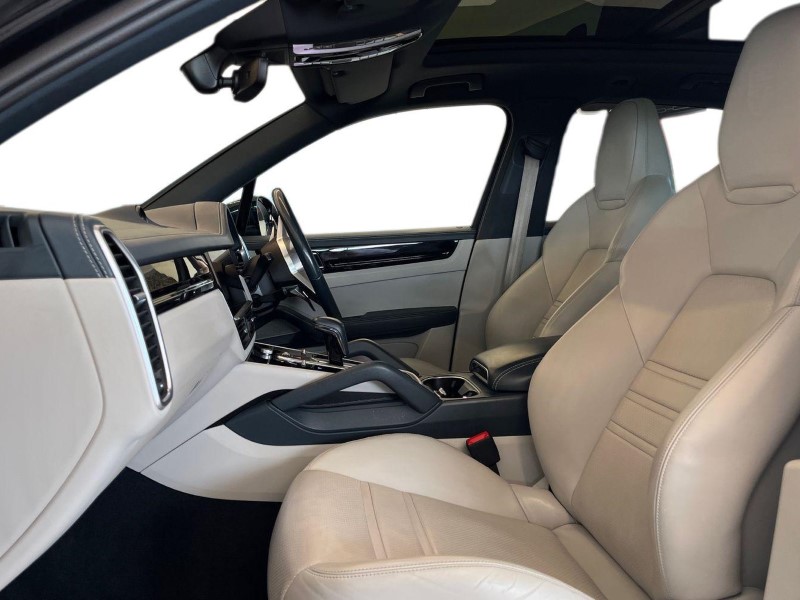 2022 (72) PORSCHE CAYENNE E-Hybrid Platinum Edition 5dr Tiptronic S 5755256