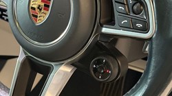 2022 (72) PORSCHE CAYENNE E-Hybrid Platinum Edition 5dr Tiptronic S 5755309