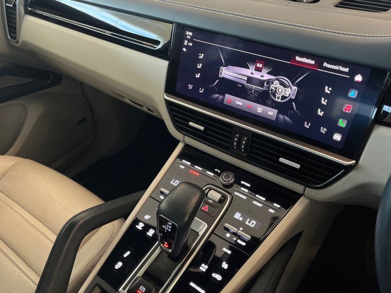 2022 (72) PORSCHE CAYENNE E-Hybrid Platinum Edition 5dr Tiptronic S 5755286