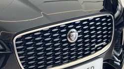 2022 (22) JAGUAR F-PACE 2.0 D200 R-Dynamic SE 5dr Auto AWD 5776886