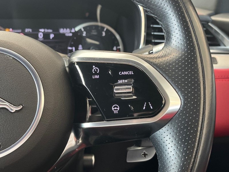 2022 (22) JAGUAR F-PACE 2.0 D200 R-Dynamic SE 5dr Auto AWD 5776872