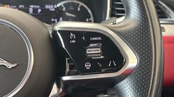 2022 (22) JAGUAR F-PACE 2.0 D200 R-Dynamic SE 5dr Auto AWD 5776872