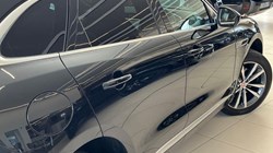 2022 (22) JAGUAR F-PACE 2.0 D200 R-Dynamic SE 5dr Auto AWD 5776894