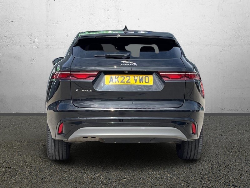 2022 (22) JAGUAR F-PACE 2.0 D200 R-Dynamic SE 5dr Auto AWD 5776850