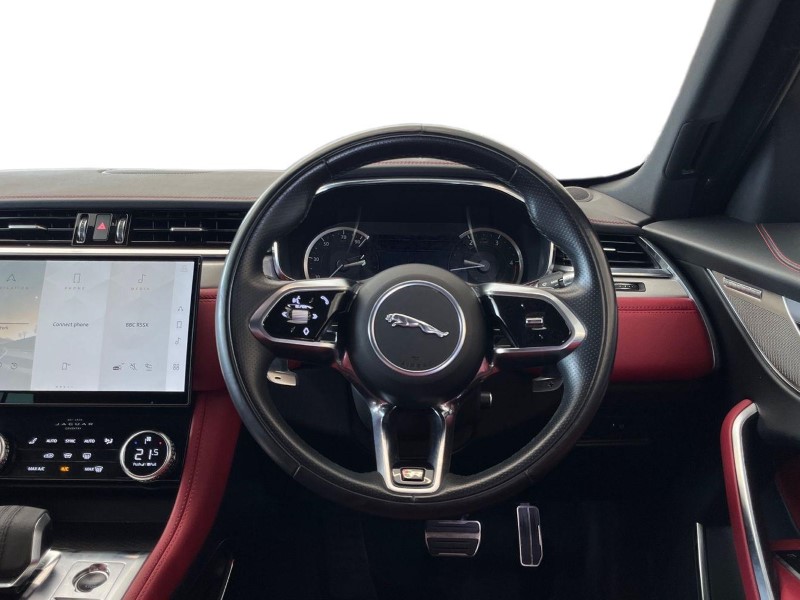 2022 (22) JAGUAR F-PACE 2.0 D200 R-Dynamic SE 5dr Auto AWD 5776859