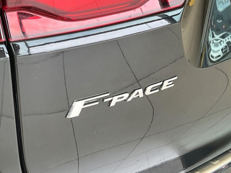 2022 (22) JAGUAR F-PACE 2.0 D200 R-Dynamic SE 5dr Auto AWD 5776889