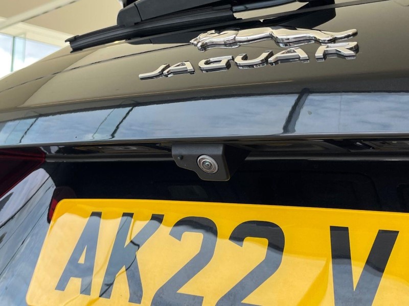 2022 (22) JAGUAR F-PACE 2.0 D200 R-Dynamic SE 5dr Auto AWD 5776884