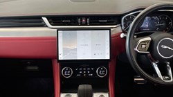 2022 (22) JAGUAR F-PACE 2.0 D200 R-Dynamic SE 5dr Auto AWD 5776858