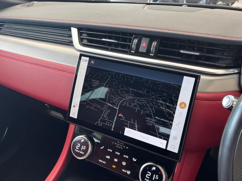 2022 (22) JAGUAR F-PACE 2.0 D200 R-Dynamic SE 5dr Auto AWD 5776874