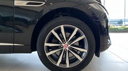 2022 (22) JAGUAR F-PACE 2.0 D200 R-Dynamic SE 5dr Auto AWD 5776852