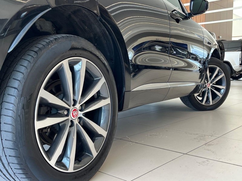 2022 (22) JAGUAR F-PACE 2.0 D200 R-Dynamic SE 5dr Auto AWD 5776891