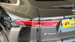2022 (22) JAGUAR F-PACE 2.0 D200 R-Dynamic SE 5dr Auto AWD 5776863