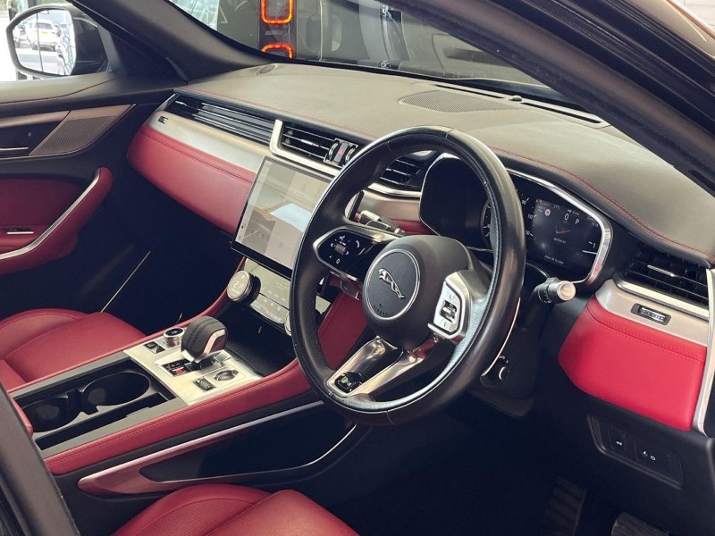 2022 (22) JAGUAR F-PACE 2.0 D200 R-Dynamic SE 5dr Auto AWD 5776899