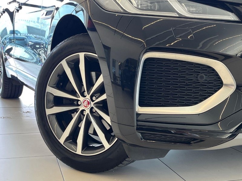 2022 (22) JAGUAR F-PACE 2.0 D200 R-Dynamic SE 5dr Auto AWD 5776887