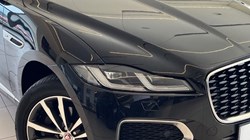 2022 (22) JAGUAR F-PACE 2.0 D200 R-Dynamic SE 5dr Auto AWD 5776861