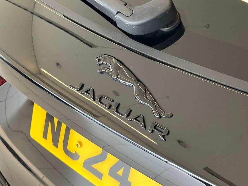 2024 (24) JAGUAR F-PACE 2.0 D200 R-Dynamic SE Black 5dr Auto AWD 5841569