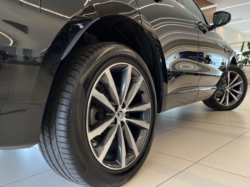 2024 (24) JAGUAR F-PACE 2.0 D200 R-Dynamic SE Black 5dr Auto AWD 5841572