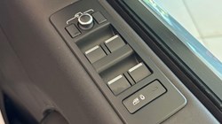 2021 (71) LAND ROVER DISCOVERY 3.0 D250 S 5dr Auto 5845152