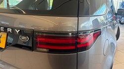 2021 (71) LAND ROVER DISCOVERY 3.0 D250 S 5dr Auto 5845176