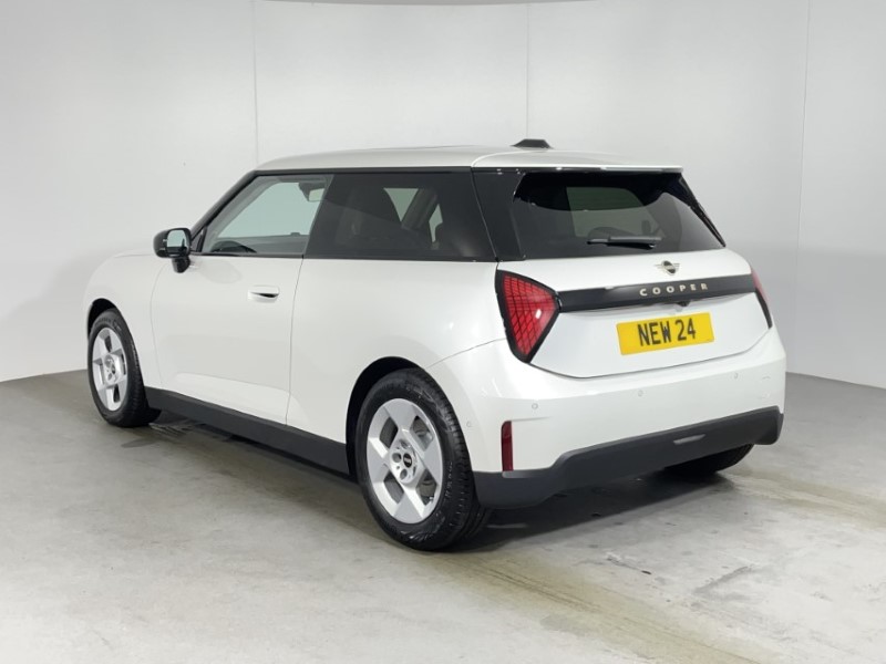  MINI COOPER 135kW E Classic [Level 2] 41kWh 3dr Auto 3382289