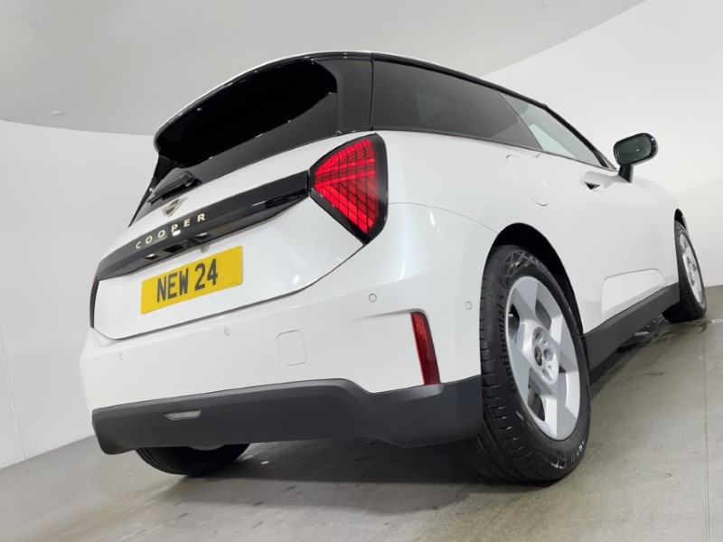  MINI COOPER 135kW E Classic [Level 2] 41kWh 3dr Auto 3382280