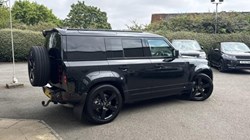 2024 (24) LAND ROVER COMMERCIAL DEFENDER 3.0 D300 Hard Top X-Dynamic HSE Auto 5612373