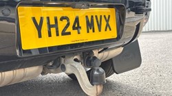 2024 (24) LAND ROVER COMMERCIAL DEFENDER 3.0 D300 Hard Top X-Dynamic HSE Auto 5612342