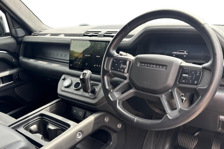 2024 (24) LAND ROVER COMMERCIAL DEFENDER 3.0 D300 Hard Top X-Dynamic HSE Auto 5612330