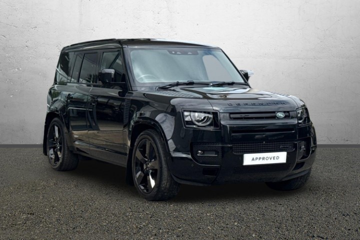 2024 (24) LAND ROVER COMMERCIAL DEFENDER 3.0 D300 Hard Top X-Dynamic HSE Auto