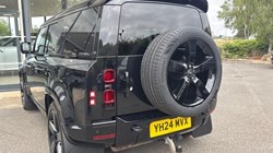 2024 (24) LAND ROVER COMMERCIAL DEFENDER 3.0 D300 Hard Top X-Dynamic HSE Auto 5612367